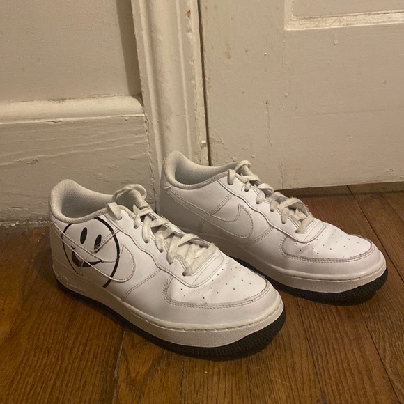 Smiley Face Nike Air Forces - Picture 1 of 5